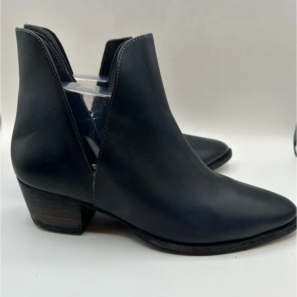 NEW Free People Charm Double V Ankle Bootie  Blue Leather Stacked Heel Size 39.5 - Picture 9 of 13